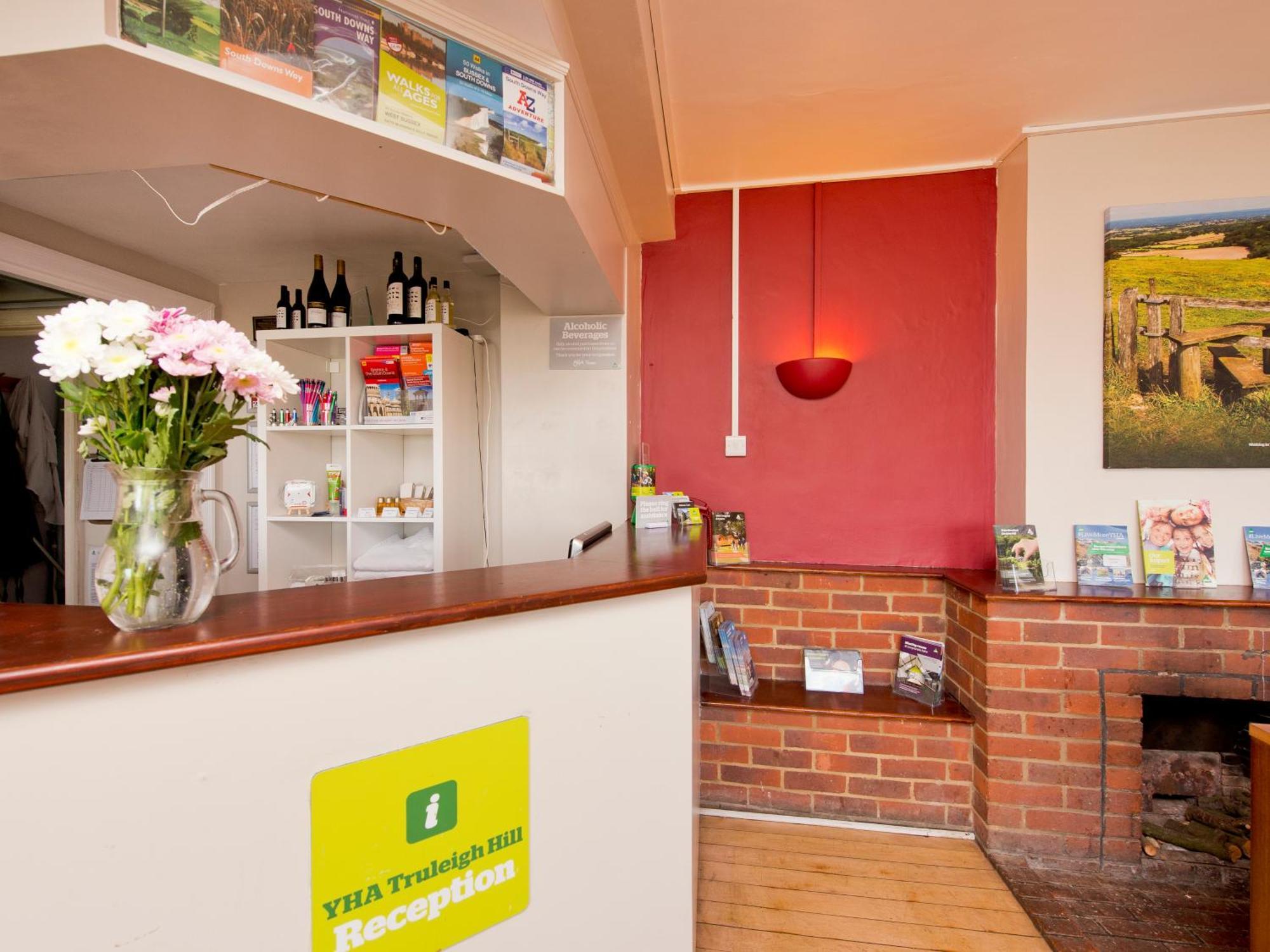 Yha Truleigh Hill Vandrarhem Shoreham-by-Sea Exteriör bild